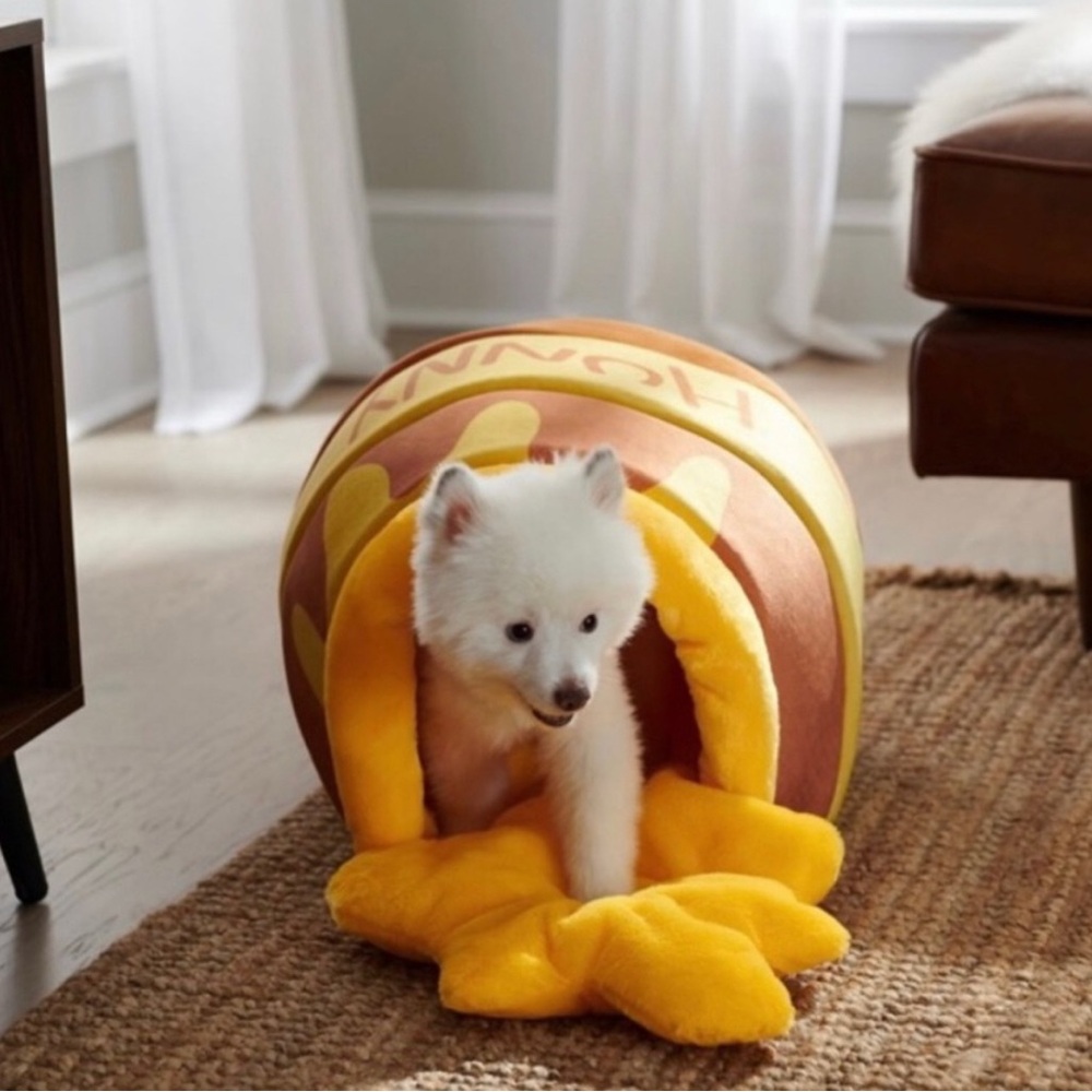 Viral Winnie-the-Pooh Honey Pot Pet Bed by Chewy
